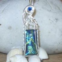 Dichroic glass pendant-016