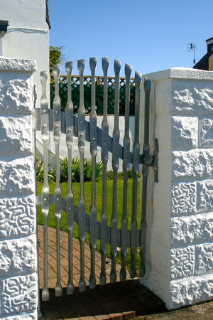 Twist Gate