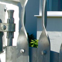 Twist Gate