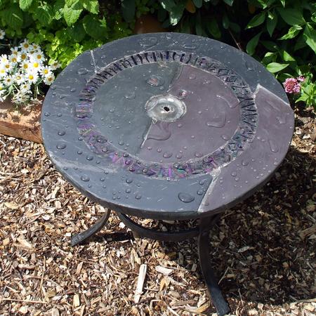 Garden table: wedding gift