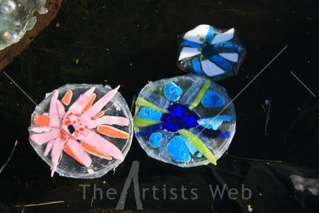 3 floating sculptures