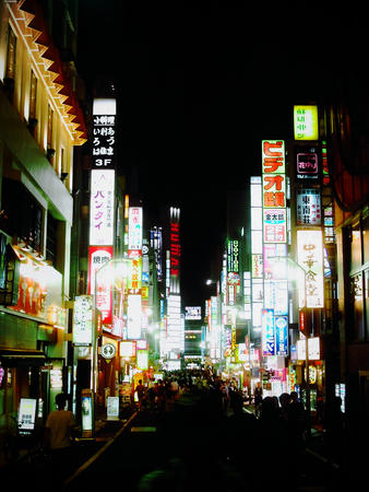 新宿ネオン街