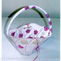 I hear Gucci do some nice little bags 2003