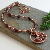 Aphrodite - Garnet and copper necklace