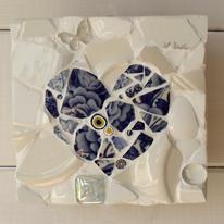 Blue and White Heart (Artists ref 0911BL)