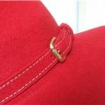 RED FEDORA WITH BUCKLE TRIM Joanna Zara