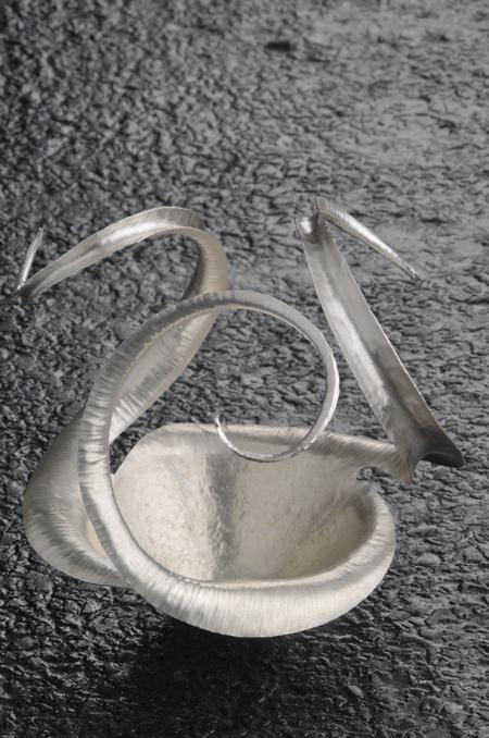 Three-armed bowl