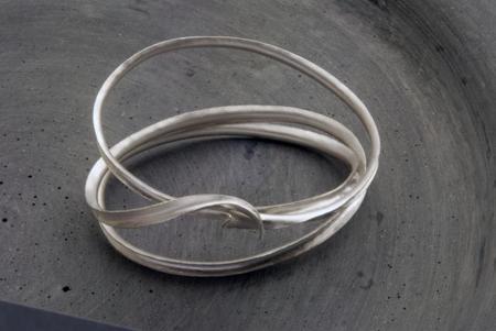 Ribbon bangle