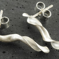 Long barleysugar studs