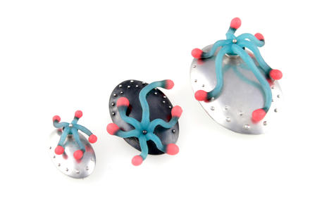 3 Brooch set