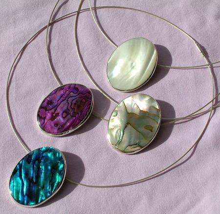 hallmarkedsilverandabaloneshellpendant