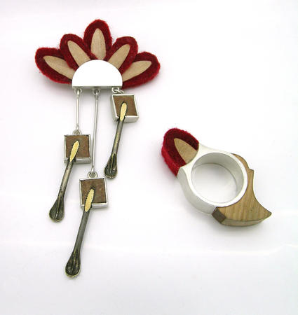 treasure brooch  ring