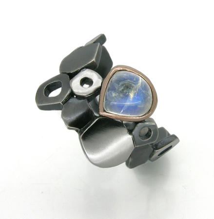 Lamella moonstone ring