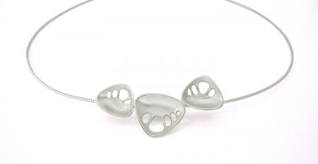 triple zylem pendant on omegs wire