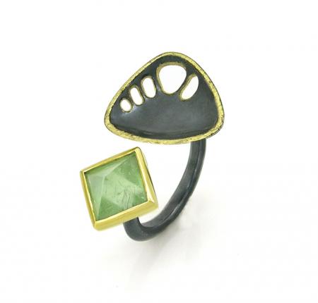 xylem one-off peridot ring