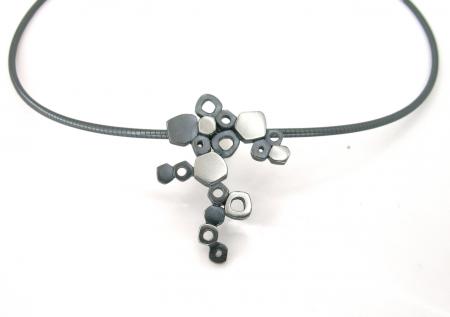 Pendant on omega chain