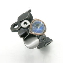 Lamella moonstone ring