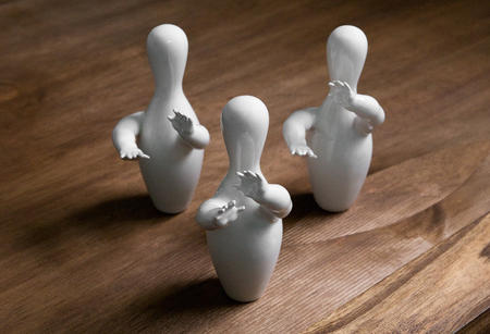 BOWLING PINS. Glazed ceramics