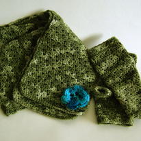 Green Scarf and Gloves set