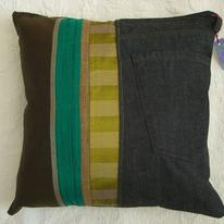 Denim pocket cushion with Oz wool