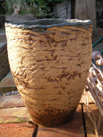 stoneware vessel 14a