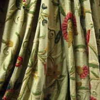 C 3864 crewel work