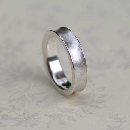 Circle Concave Ring £70