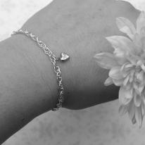 Gold Collection- 9ct Gold Heart Bracelet £80