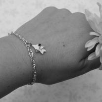 Gold Collection- 9ct Yellow Gold and Silver Oak Leaf Bracelet £105