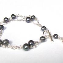 Double strand pearl bracelet