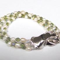 Pearl and crystal bracelet