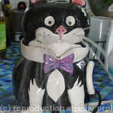 Jellical Cat Fountain - Glazed Ceramic