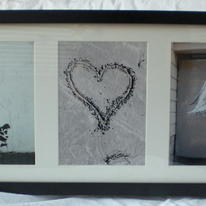 Black & White Love . trio frame