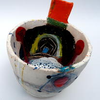 Strap handled bowl - Top front view 2012