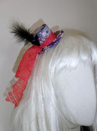 mini pimp top hat fascinator alt.view