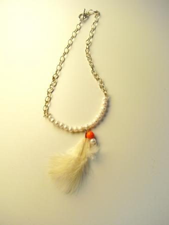 vintage scene pearl choker