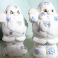 Forget-me-not gnomes