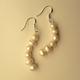 Pearl's curl earrings