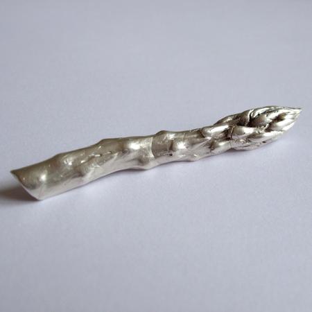 Asparagus brooch