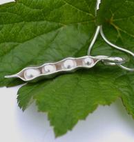 silver pea pod necklace