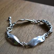 Rita's silver peapod bracelet commission